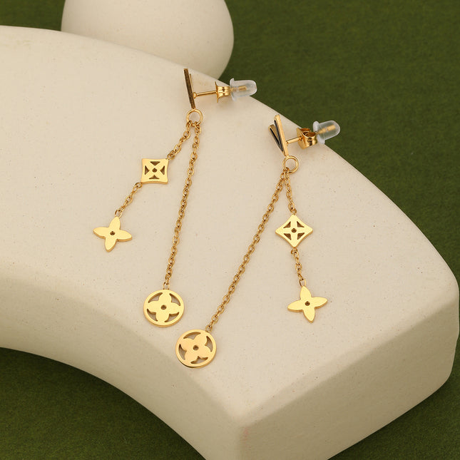 Aretes Largos En Acero De Trébol Hueco Con Flecos, Diseño Dorado