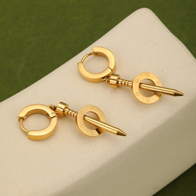 Aretes Largos En Acero Con Diseño De Tornillo Y Disco Hueco Dorado