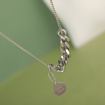 Collar De Acero Inoxidable Con Colgante De Perla Con Marca Redonda De Lujo Pequeño Ligero