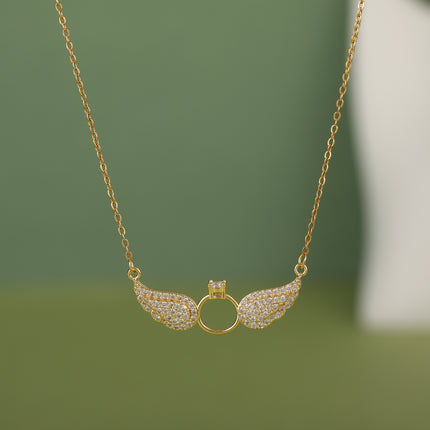 Collar De Estilo Femenino Con Colgante De Anillo De Alas De Acero Inoxidable De Moda
