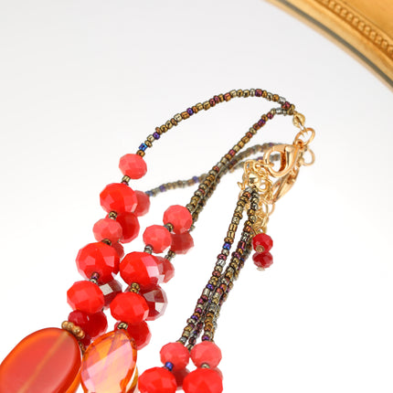 Collar Bohemio Con Cristal Rojo Artificial Y Diseño Largo De Cadeneta
