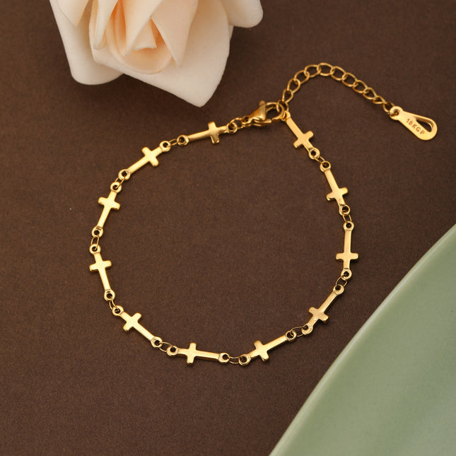 Pulsera De Acero Inoxidable Con Cadena De Cruces Doradas Diseño Elegante