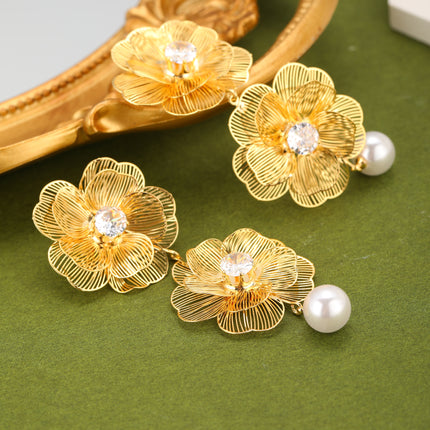Aretes De Cobre Colgantes Con Flor Vintage Y Perla Artificial