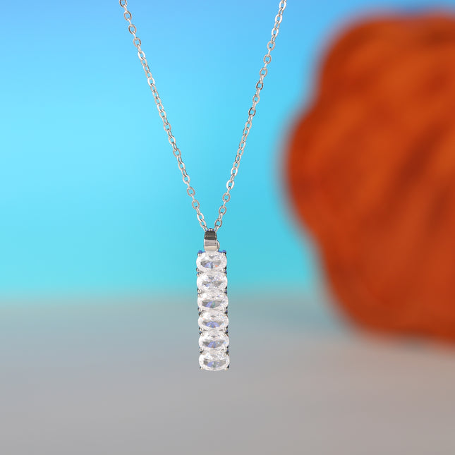 Collar Casual De Acero Inoxidable Elegante Con Colgante Sencillo De Cuboide De Circón De Moda