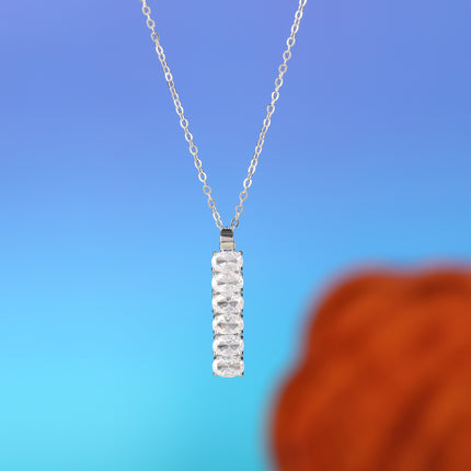Collar Casual De Acero Inoxidable Elegante Con Colgante Sencillo De Cuboide De Circón De Moda