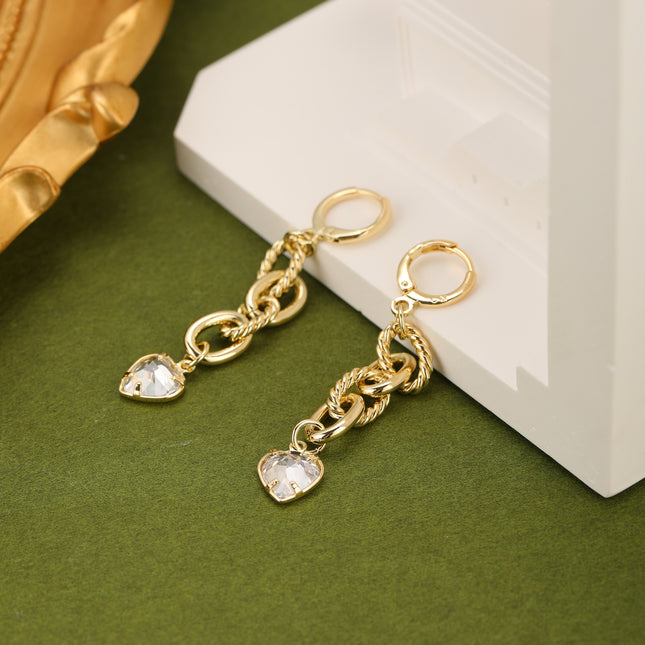 Aretes Largos De Cadenas Con Corazón De Zirconia Y Oro De 14K
