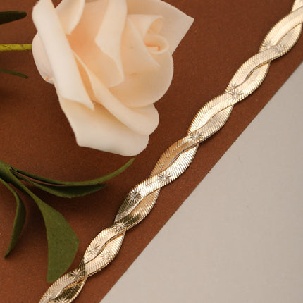 Pulsera De Mujer Con Cadena Tejida Y Diseño De Cuchilla En Cobre