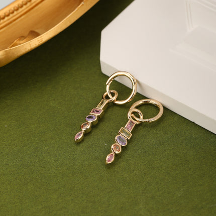 Aretes De Cobre Con Forma De Clavo Y Zirconias Multicolor Diseño Moderno