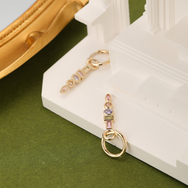 Aretes De Cobre Con Forma De Clavo Y Zirconias Multicolor Diseño Moderno