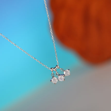 Collar De Cadena Fina De Acero Inoxidable Con Colgante De Tres Diamantes De Imitación