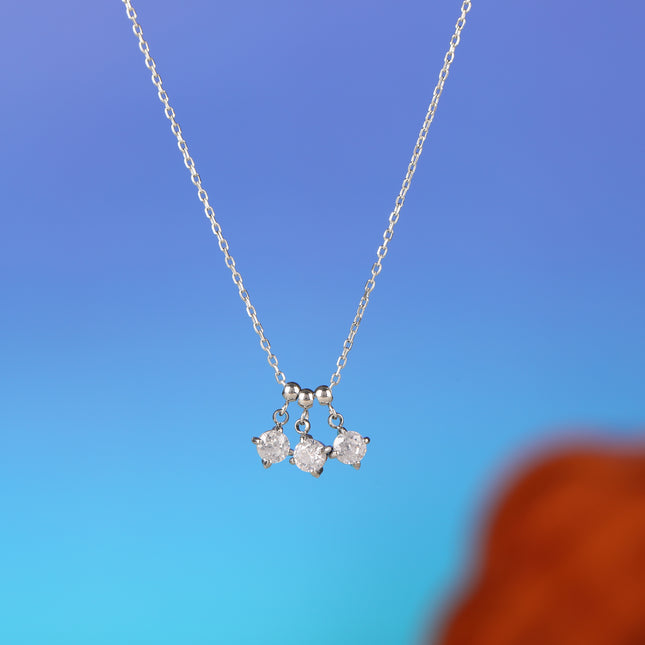 Collar De Cadena Fina De Acero Inoxidable Con Colgante De Tres Diamantes De Imitación