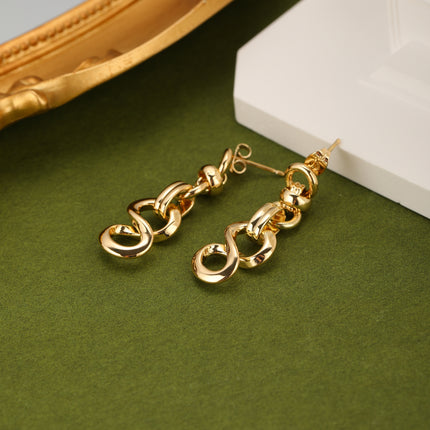 Aretes Largos De Cobre De Cadena Con Colgante De Forma De 8