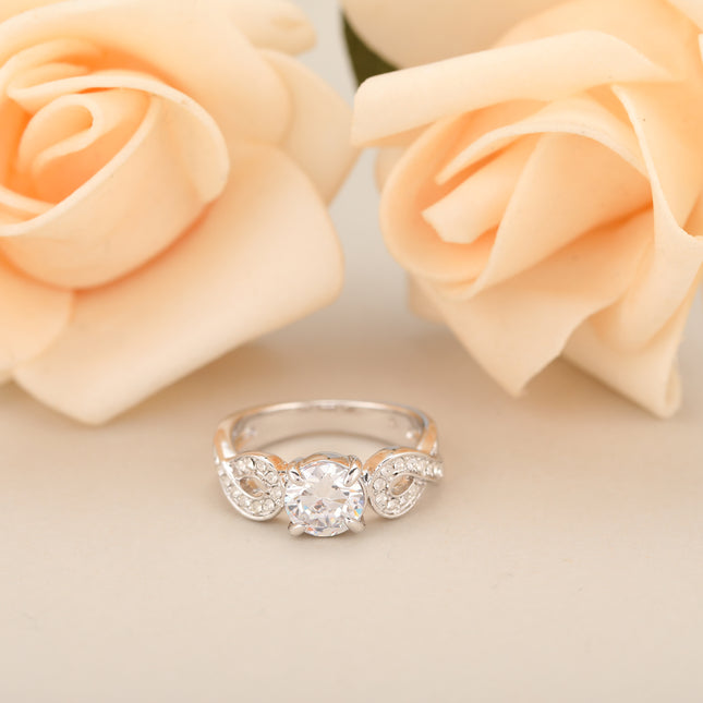 Anillo Irregular Con Diamantes De Zirconia En Aleación Chapado En Plata