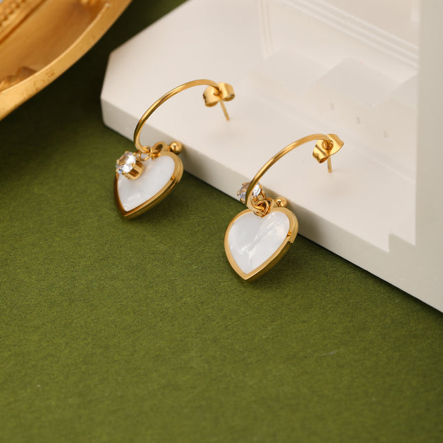 Aretes Arracadas Dorado Con Aro Y Colgante De Corazón Blanco