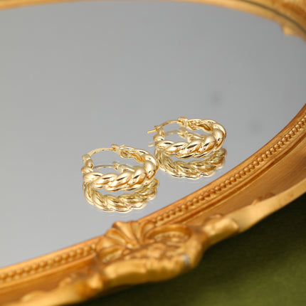Aretes De Aro Trenzado Cobre Con Baño De Oro De 14K Pendientes Elegantes