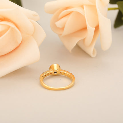 Anillo Con Diseño Geométrico Vintage Y Diamantes De Zirconia De Cobre Chapado En Oro 14K