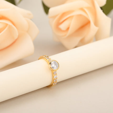 Anillo Con Diseño Geométrico Vintage Y Diamantes De Zirconia De Cobre Chapado En Oro 14K