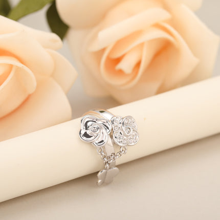 Anillo Con Diseño Colgante De Mariposa Y Rosa Con Diamantes De Zirconia En Aleación Chapado En Plata