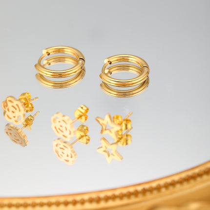 Set De Aretes Con Estrella, Flor Y Aros Diseño En Baño De Oro Elegante