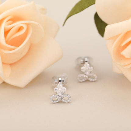 Aretes En La Oreja De Cobre Ear Cuff Con Moño Y Zirconia, Estilo Moda