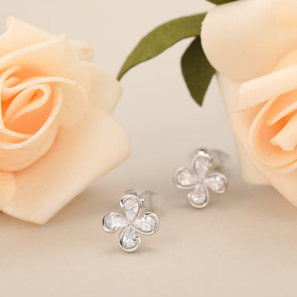 Aretes En La Oreja Ear Cuff Floral De Cuatro Pétalos, Estilo Elegante