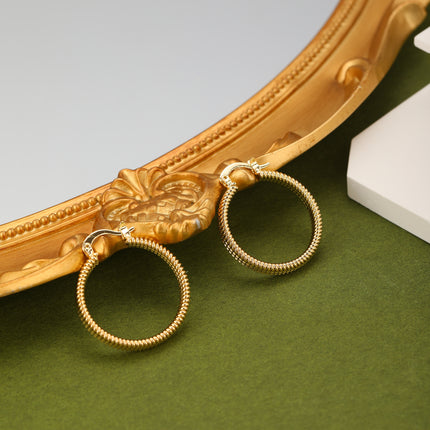 Aretes De Cobre Chapado En Oro De 14K Arracadas Diseño Enrollado