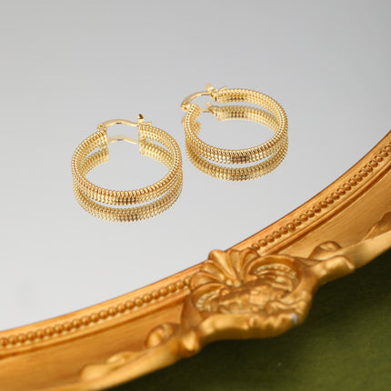 Aretes De Cobre Chapado En Oro De 14K Arracadas Diseño Enrollado