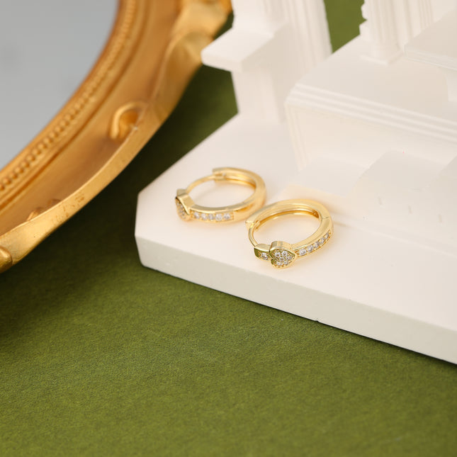 Aretes De Aro Con Zirconia Y Elemento De Corazón Pendientes Baño Oro 14K