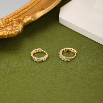 Aretes Broquel De Cobre Con Baño De Oro 14K Pendientes Fila De Zirconias