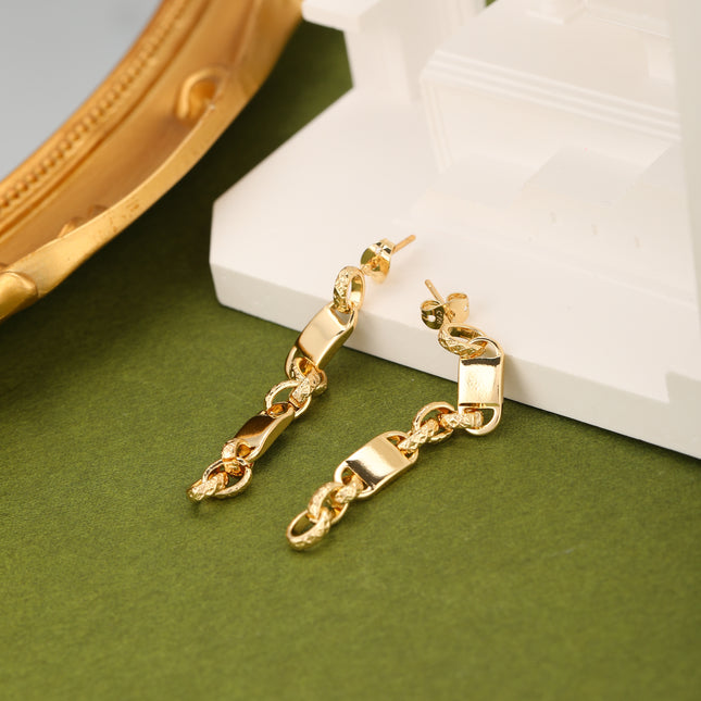 Aretes Largos De Cobre De Cadena Chapado En Oro De 14K Diseño Punk