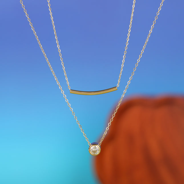 Collar De Doble Capa De Cadena Con Tubo Curvo Con Colgante De Circón Redonda