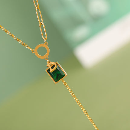 Collar De Acero Inoxidable Vintage Con Colgante De Circón Verde Y Letra D De Borla De Moda