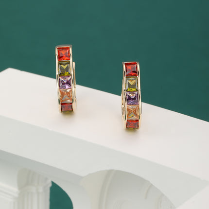Aretes De Corazón Con Zirconia Multicolor En Cobre, Diseño Elegante