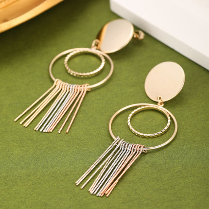 Aretes Con Aros Colgantes Y Flecos De Tres Colores En Cobre Bañado En 18K