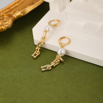 Aretes Largos De Cadena De Herradura 14K Con Perlas Artificiales