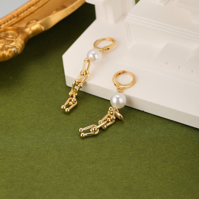 Aretes Largos De Cadena De Herradura 14K Con Perlas Artificiales