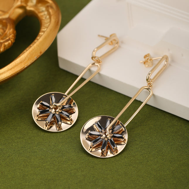 Aretes Largos En Cobre De Flores De Cristal Negro Con Disco