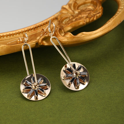 Aretes Largos En Cobre De Flores De Cristal Negro Con Disco