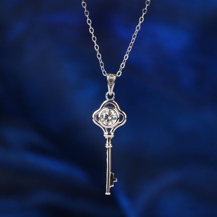 Collar Con Diseño Elegante Y Moderno De Llave De Amor Moissanita Y Plata 925