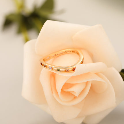 Anillo Con Diseño Irregular Y Diamantes De Zirconia De Colores De Cobre Chapado En Oro 14K
