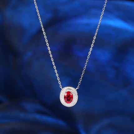 Collar Elegante Con Rubí Ovalado Y Moissanita En Plata 925