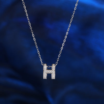 Collar Con Diseño De Letra "H" Moderna Y Moissanita De Plata 925