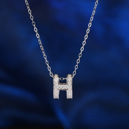 Collar Con Diseño De Letra "H" Moderna Y Moissanita De Plata 925