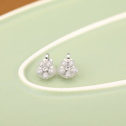 Aretes En La Oreja Ear Cuff De Flores Plateadas Ear Cuff Para Mujer