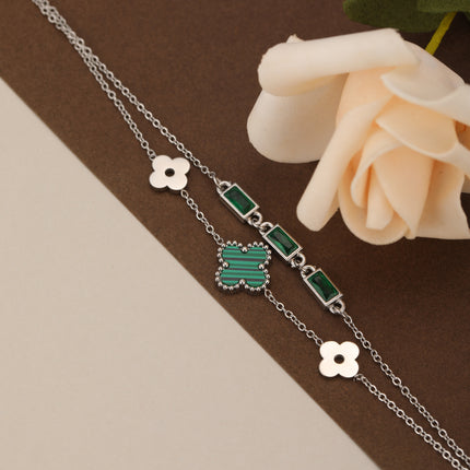 Pulsera De Acero Inoxidable Con Detalle De Trébol Verde Estilo Moderno