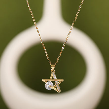 Collar Con Colgante De Estrella Hueca De Cobre Con Diamantes De Imitación Versátil