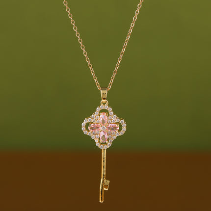 Collar Fresco Con Colgante De Llave En Forma De Trébol De Strass De Estilo Femenino