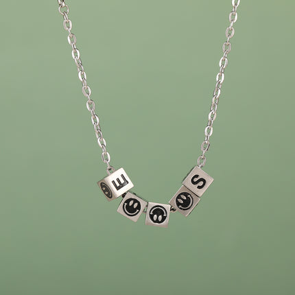 Collar De Acero Inoxidable De Estilo INS Con Dados De Expresión Tridimensional Y Letras