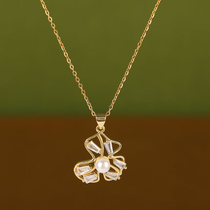 Collar De Cobre Con Colgante Hueco De Mariposa Con Diamantes De Imitación Y Perla