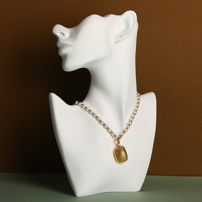 Collar Sencillo De Perlas Y Bolas Con Colgante Arqueado De Diseño Único Con Hebilla De T